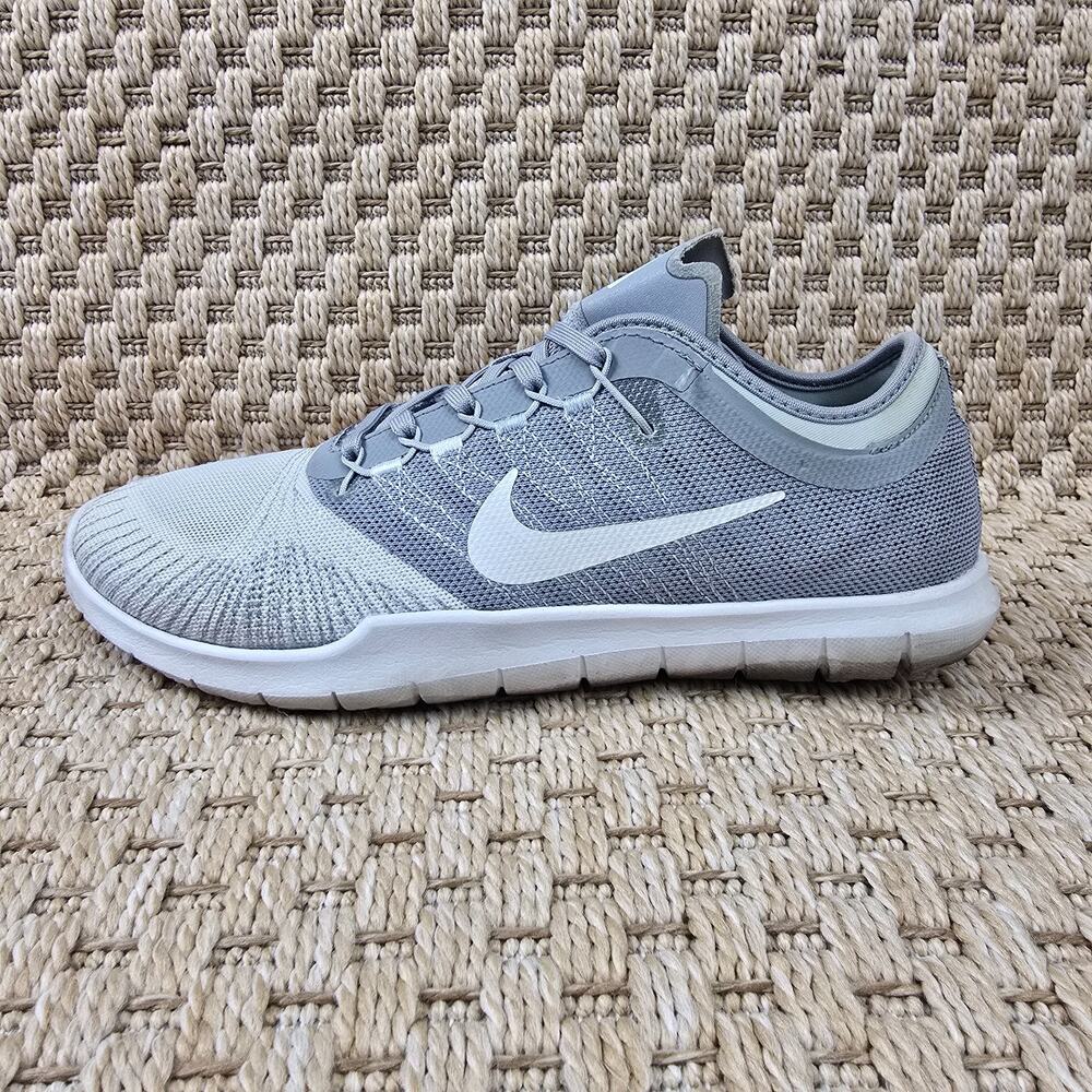 Nike Flex Adapt TR Womens Size 7 Gray White Athletic Sneakers Light 831579-002